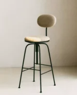 evinize şıklık katacak mutfak salon ve dış mekanda rahatlıkla kullanabileceğiniz keten kumaş kaplı fonksiyonel bir tabure,